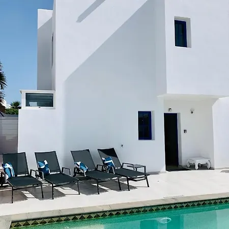 Fashion Armonia, Heated Pool Villa *